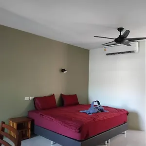 2* Semesteranläggning (resort) Spy